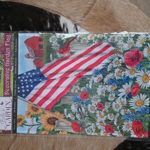 Patriotic Garden Flag With Our Flag And Flowers- NIP